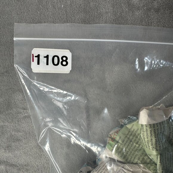 Vintage‎ Lucite Glass Grape Cluster Green Blue MCM Decor 9" Petrified Wood Stem - Picture 12 of 13